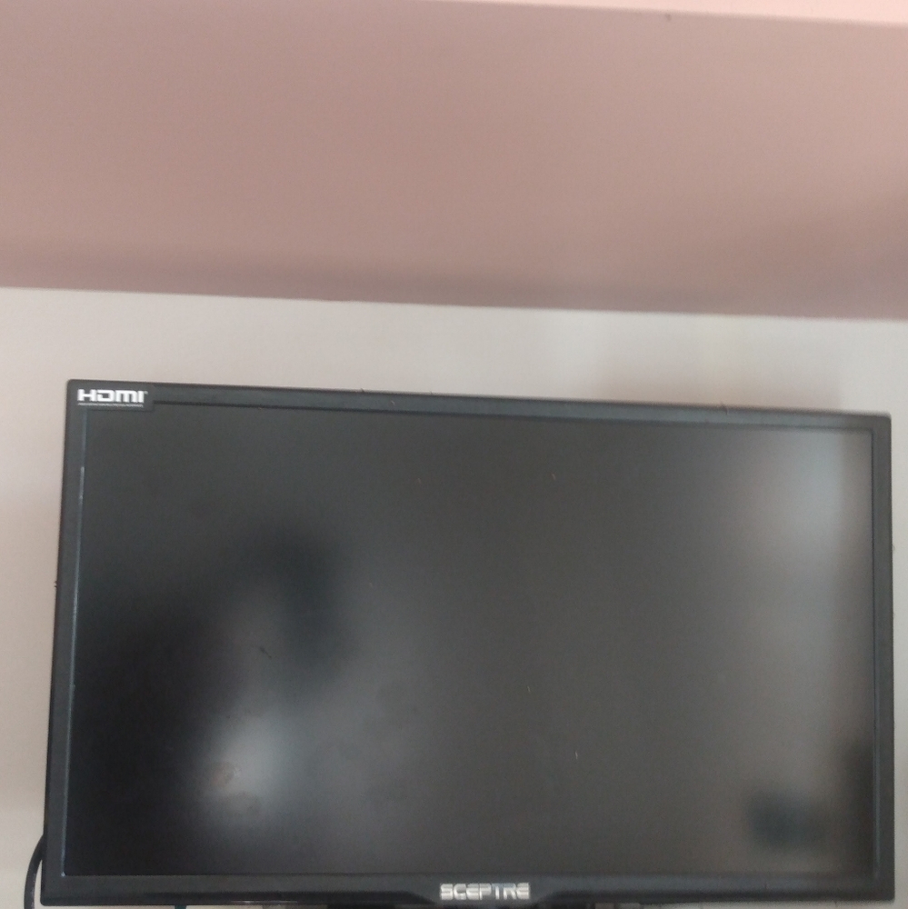 T.V. - Picture 4 of 4